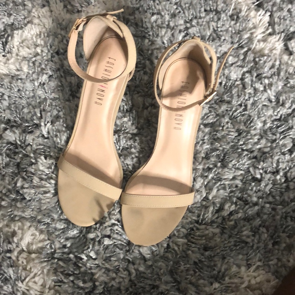 Nude shoes